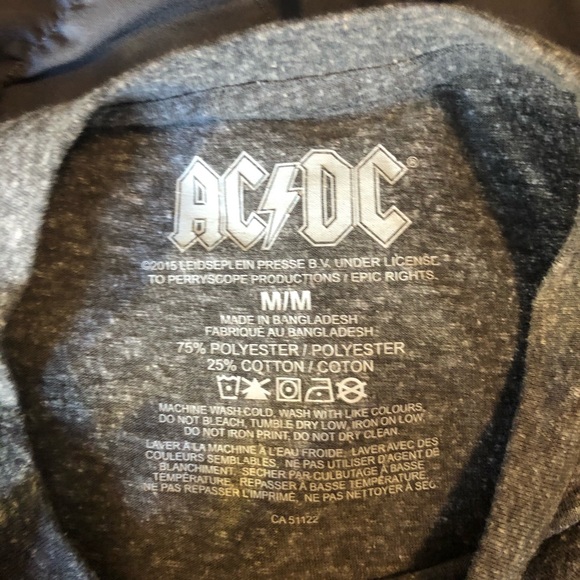 Vintage AC/DC graphic tee - Picture 2 of 2